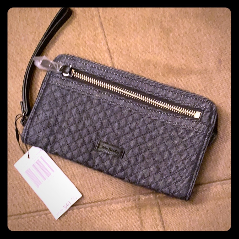 NWT Vera Bradley RFID Front Zip Wristlet Denim
